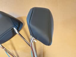 BMW 🔥 GENUINE BMW X6 G06 X6 M LED LOGO FRONT SEAT HEAD REST HEADREST SET X2 PCS 🔥 — thumbnail 6