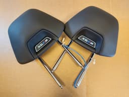 BMW 🔥 GENUINE BMW X6 G06 X6 M LED LOGO FRONT SEAT HEAD REST HEADREST SET X2 PCS 🔥 — thumbnail 4