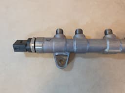 BMW BMW G20 G30 G11 G15 G01 G02 G05 G07 Genuine Pressure Accumulator 13538571569 — thumbnail 3