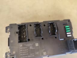 BMW BMW 1 2 3 4 F20 F22 F30 F36 REAR BODY COMFORT CONTROL ECU FUSE BOX 9499002 — thumbnail 3