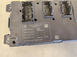 BMW BMW 1 2 3 4 F20 F22 F30 F36 REAR BODY COMFORT CONTROL ECU FUSE BOX 9499002 — thumbnail 2