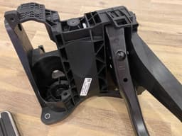 PORSCHE Porsche 911 991.1 991.2 GENUINE GAS BRAKE STEP PEDAL SET — thumbnail 3