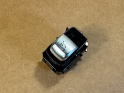 MERCEDES-BENZ Mercedes C/GLC W205 S205 X253 С253 Seat Release Switch Button A2059058404 — thumbnail 2