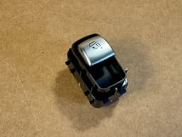 MERCEDES-BENZ Mercedes C/GLC W205 S205 X253 С253 Seat Release Switch Button A2059058404 — thumbnail 10