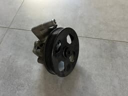 MERCEDES-BENZ Steering Pump For Hyundai Tucson Kia Sportage V6 2.7L Power 57100-2E100 — thumbnail 1