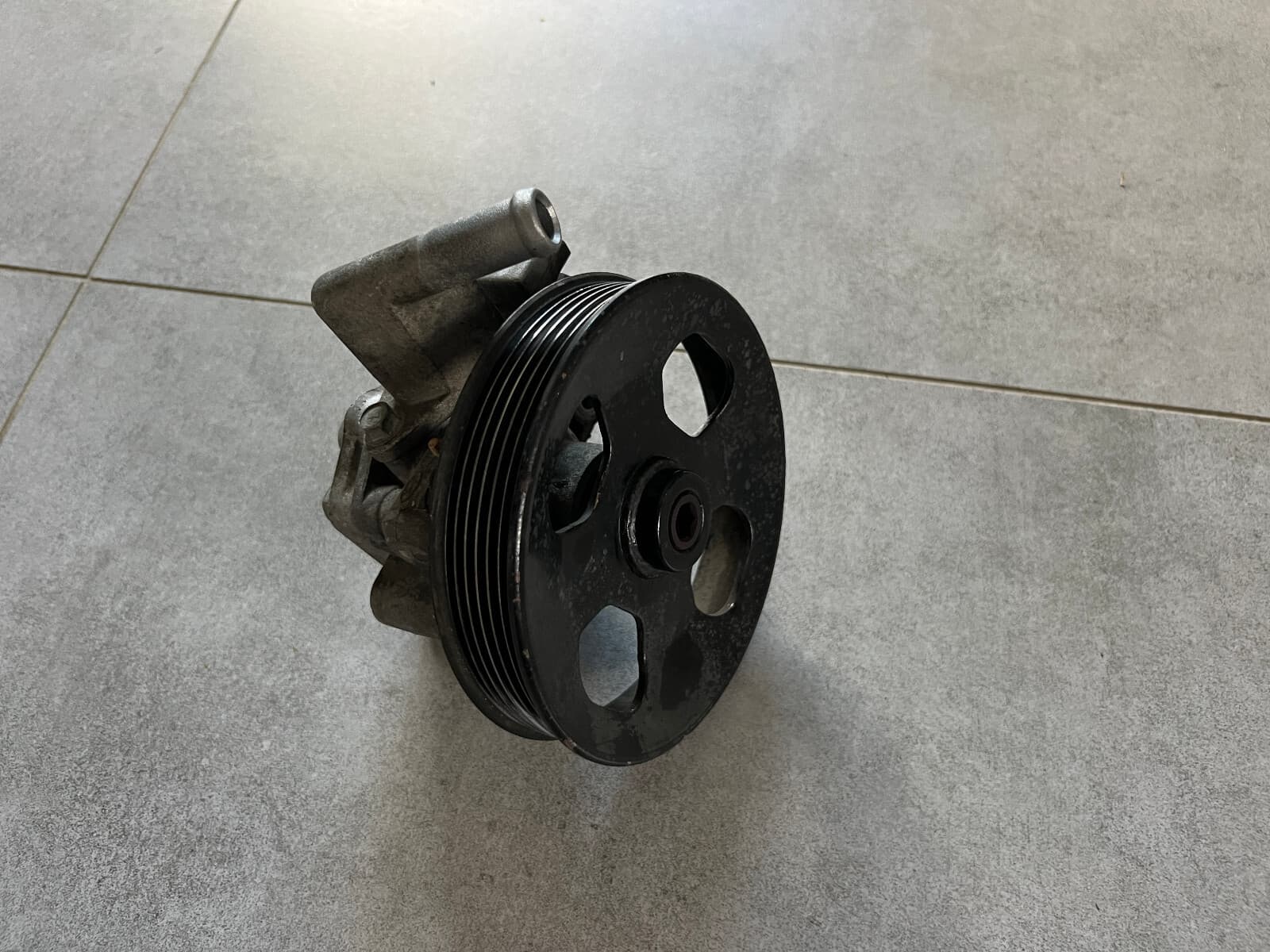 MERCEDES-BENZ Steering Pump For Hyundai Tucson Kia Sportage V6 2.7L Power 57100-2E100