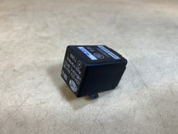 BMW GENUINE BMW 3 E21 E30 5 E28 6 E24 7 E23 Hazard warning relay 61311372021 — thumbnail 9