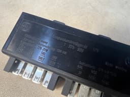 BMW GENUINE BMW 3 E30 6 E24 5 E28 7 E23 Light Lamp bulb Testing Control Module Relay — thumbnail 4