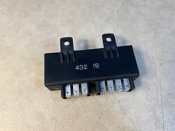 BMW GENUINE BMW 3 E30 6 E24 5 E28 7 E23 Light Lamp bulb Testing Control Module Relay — thumbnail 7