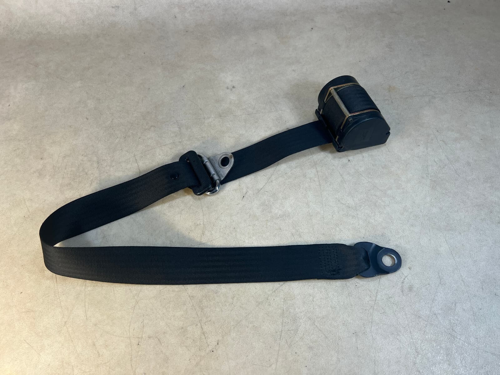 BMW Genuine BMW 7 Series E23 Front Right or Left SEAT SAFETY BELT 72111881993