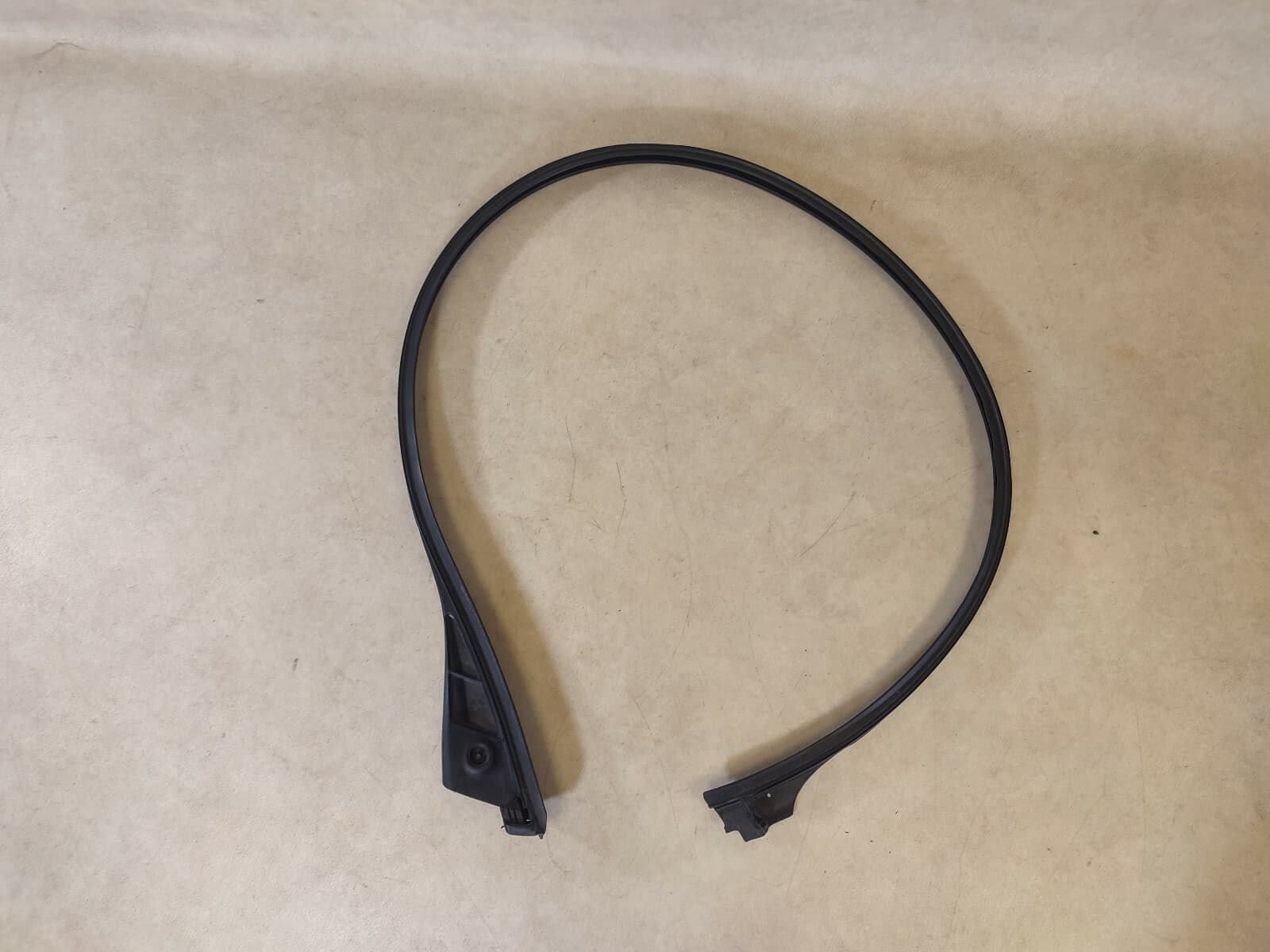 BMW BMW X5 M E70 X5 3.0D GASKETDOOR JOINT DOOR FRNT TOP Right. 51767208584