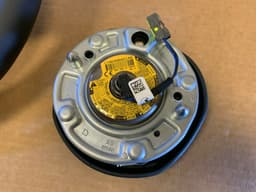 BMW BMW 5 G30 G31 G38 6 G32 X3 G01 G08 X4 G02 OEM LCI M Steering Wheel VIBRO ACC — thumbnail 6