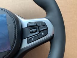BMW BMW 5 G30 G31 G38 6 G32 X3 G01 G08 X4 G02 GENUINE USA M Steering Wheel VIBRO ACC — thumbnail 4
