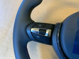 BMW BMW F01 F02 F03 F04 F06 F07 F10 F11 F12 F13 GENUINE USA M Steering Wheel VIBRO — thumbnail 3