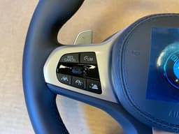BMW BMW 5 G30 G31 G38 6 G32 X3 G01 G08 X4 G02 OEM M Steering Wheel VIBRO ASSIST+ — thumbnail 3