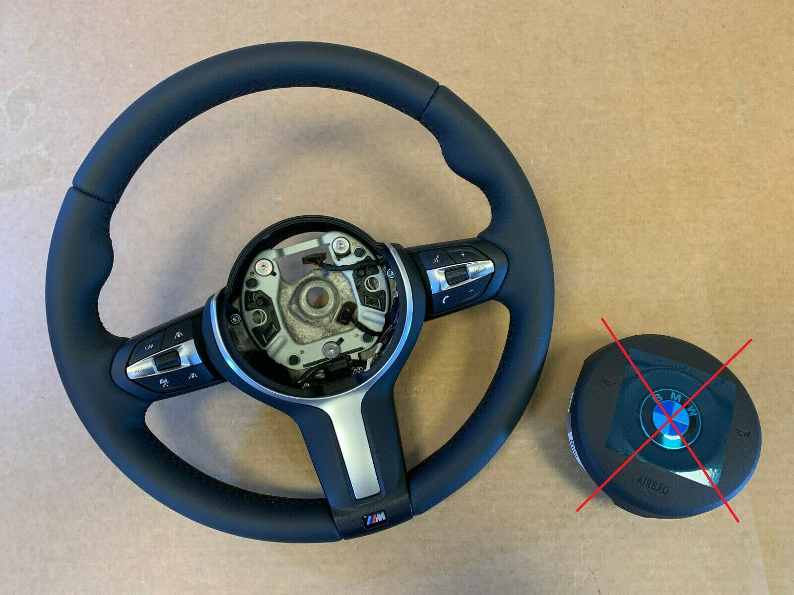 BMW BMW F15 F16 F25 F26 F39 F45 F48 GENUINE USA M Steering Wheel VIBRO ACC