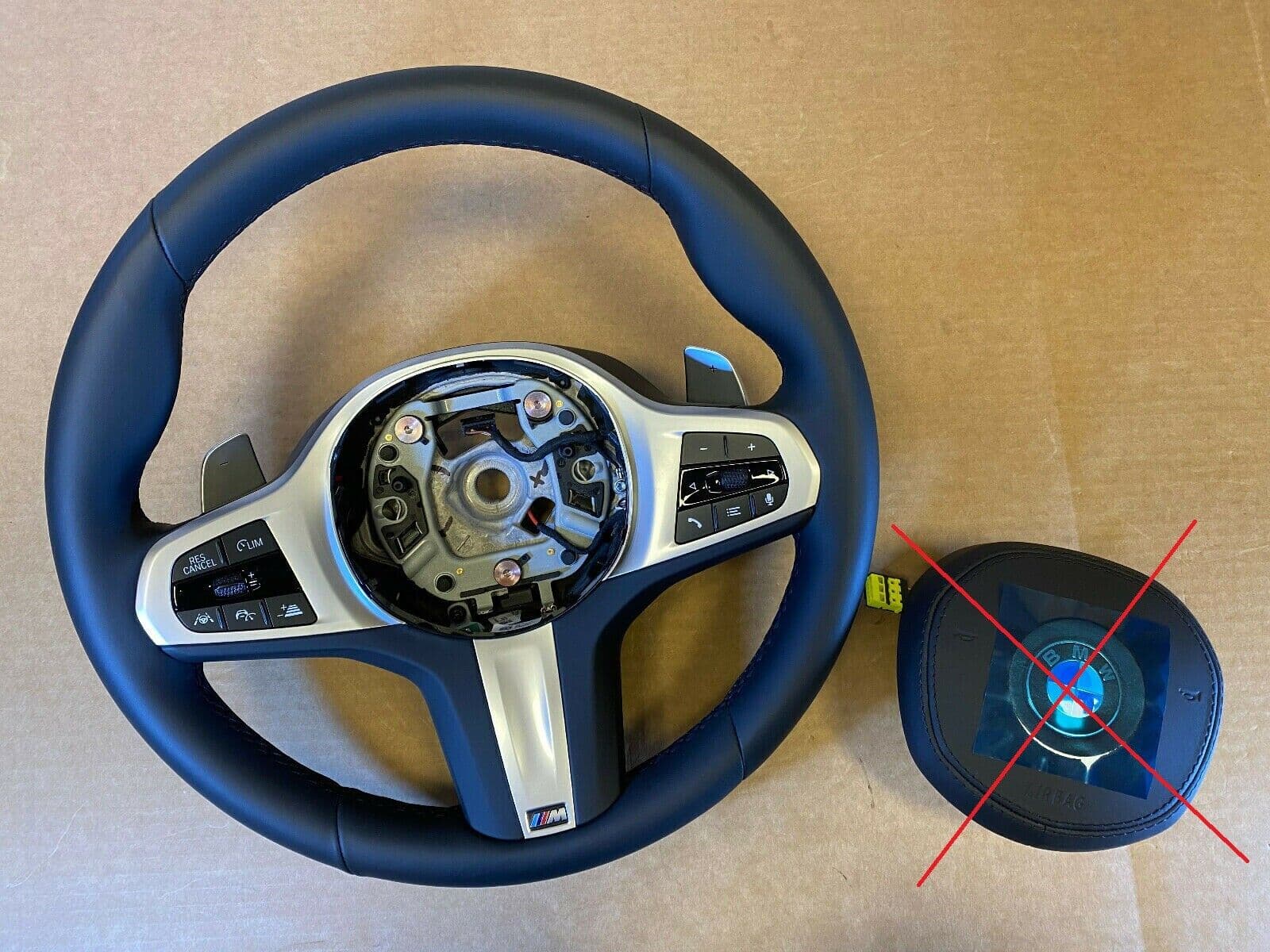 BMW BMW 5 G30 G31 G38 6 G32 X3 G01 G08 X4 G02 OEM USA M Steering Wheel VIBRO ASSIST+