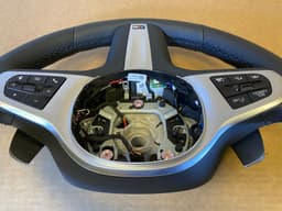 BMW BMW 5 G30 G31 G38 6 G32 X3 G01 G08 X4 G02 OEM USA M Steering Wheel VIBRO ASSIST+ — thumbnail 7