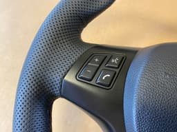 BMW BMW 1 3 X1 X5 X6 E81 E87 E88 E90 E91 E92 E93 E84 E70 E71 E72 M Steering Wheel — thumbnail 3