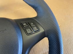 BMW BMW 1 3 X1 X5 X6 E81 E87 E88 E90 E91 E92 E93 E84 E70 E71 E72 M Steering Wheel — thumbnail 4