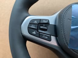 BMW BMW 5 G30 G31 G38 6 G32 X3 G01 G08 X4 G02 OEM M Sport Steering Wheel VIBRO ACC — thumbnail 3