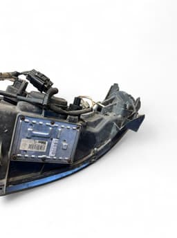 VOLVO 30698848 30698848 30784250 31446847 Headlight right VOLVO V70 II / XC70 I (P80) (2000-2007) — thumbnail 8