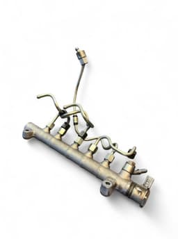 VOLVO 31303612 Fuel Distributor / fuel rail VOLVO S90 / V90 (2016-) — thumbnail 1