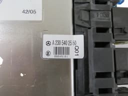 MERCEDES-BENZ A2305453832 A2305454632 A2305454432 A2305451932 A2305450832 Fuse box MERCEDES-BENZ SL-CLASS (R230) (2001-2012) — thumbnail 5