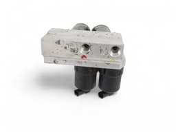 MERCEDES-BENZ A2203200358 A2203201258 Air suspension valve block MERCEDES-BENZ SL-CLASS (R230) (2001-2012) — thumbnail 2
