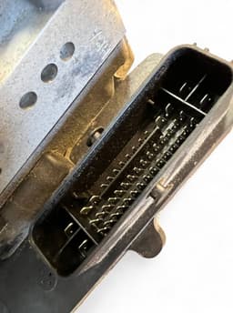 KIA 58500A8470 ABS hydraulic unit / pump KIA OPTIMA IV (JF) (2015-2020) — thumbnail 5