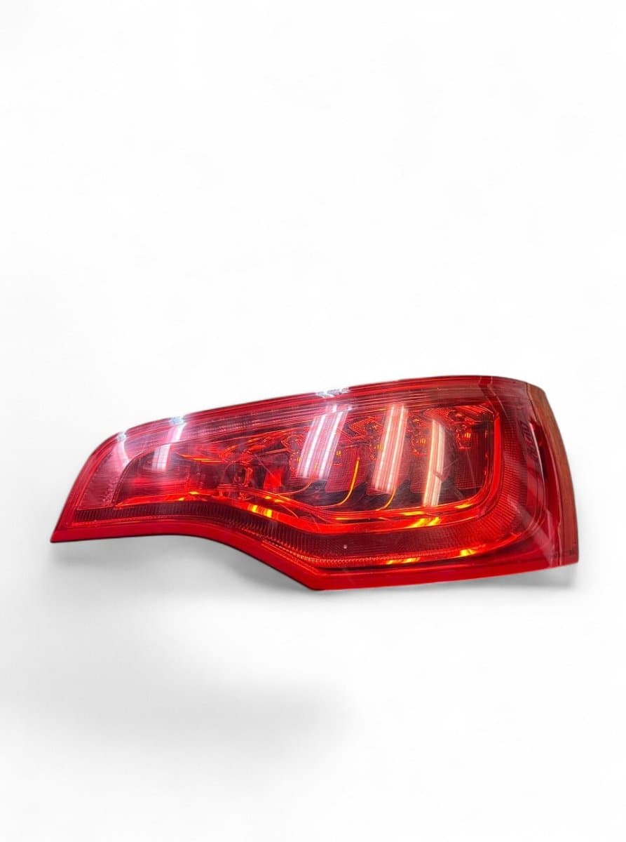 AUDI 4L0945094F Tail light, right AUDI Q7 (4L) (2006-2015)