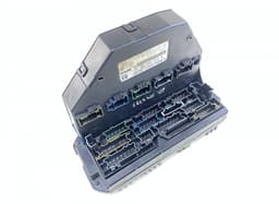 MERCEDES-BENZ F005V01064 F005V01024 F005V01303 F005V01025 F005V01202 F005V01063 F005V01059 Fuse box MERCEDES-BENZ C-CLASS (W204) (2007-2013) — thumbnail 1