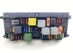 MERCEDES-BENZ F005V01064 F005V01024 F005V01303 F005V01025 F005V01202 F005V01063 F005V01059 Fuse box MERCEDES-BENZ C-CLASS (W204) (2007-2013) — thumbnail 5