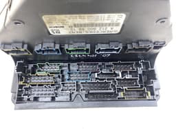 MERCEDES-BENZ F005V01064 F005V01024 F005V01303 F005V01025 F005V01202 F005V01063 F005V01059 Fuse box MERCEDES-BENZ C-CLASS (W204) (2007-2013) — thumbnail 2