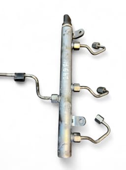 MERCEDES-BENZ A6420702995 A6420703095 6420702995 6420703095 Fuel Distributor / fuel rail MERCEDES-BENZ E-CLASS (W212) (2009-2016) — thumbnail 5