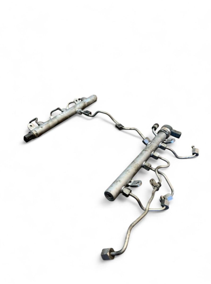MERCEDES-BENZ A6420702995 A6420703095 6420702995 6420703095 Fuel Distributor / fuel rail MERCEDES-BENZ E-CLASS (W212) (2009-2016)
