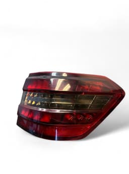 MERCEDES-BENZ A2128202064 A2128204064 2128202064 2128204064 Tail light, right MERCEDES-BENZ E-CLASS (W212) (2009-2016) — thumbnail 4