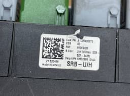 MERCEDES-BENZ 1645400672 1645402972 Fuse box MERCEDES-BENZ GL-CLASS (X164) (2006-2012) — thumbnail 3