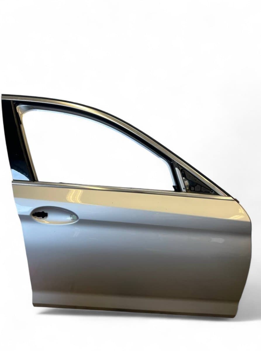 BMW Door Front Right BMW 5 (G30, G31) (2016-2024)