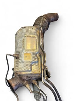 BMW 8599735 8599738 8587749 18328587749 Catalyc Converter BMW 5 (G30, G31) (2016-2024) — thumbnail 3