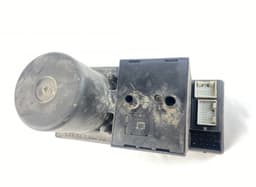 AUDI 8L0862257Q Central Locking Vacuum Pump AUDI A8 (4D2, 4D8) (1994-2002) — thumbnail 2