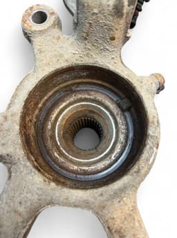 MERCEDES-BENZ A2044211120 2044211120 A2043323301 2043323301 Wheel bearing housing front left MERCEDES-BENZ C-CLASS (W204) (2007-2013) — thumbnail 10