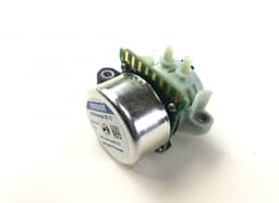 MERCEDES-BENZ 9373513013 9373513015 AdBlue Pump MERCEDES-BENZ E-CLASS (W213) (2016-2023) — thumbnail 1