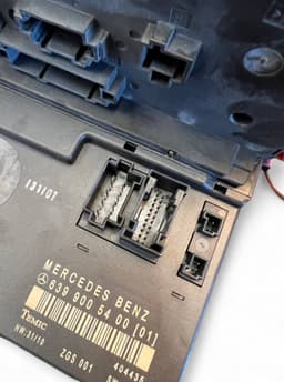 MERCEDES-BENZ 6399005400 A6395450801 6395450801 Body control module (BCM) MERCEDES-BENZ VITO / VIANO (W639) (2003-2014) — thumbnail 8