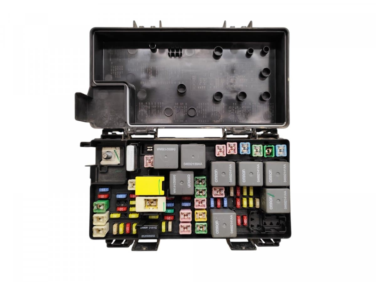 DODGE 56049720AT RTB0CC04E7 R62335001 Fuse box DODGE JOURNEY (2008-2020)