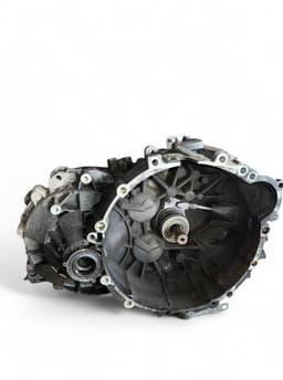 VOLVO 8252132 Gearbox VOLVO V70 II / XC70 I (P80) (2000-2007) — thumbnail 2