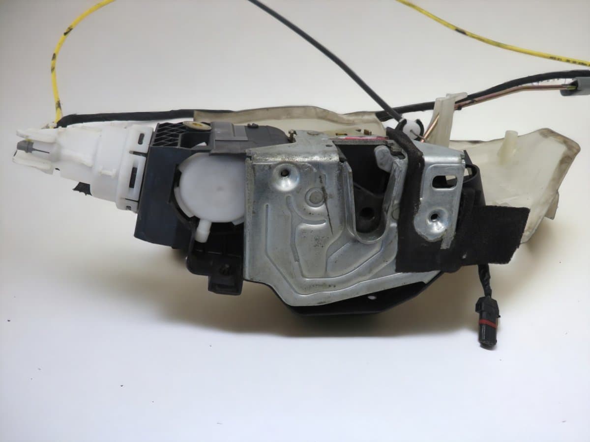 MERCEDES-BENZ A2307200835 Door Lock Front Right MERCEDES-BENZ SL-CLASS (R230) (2001-2012)