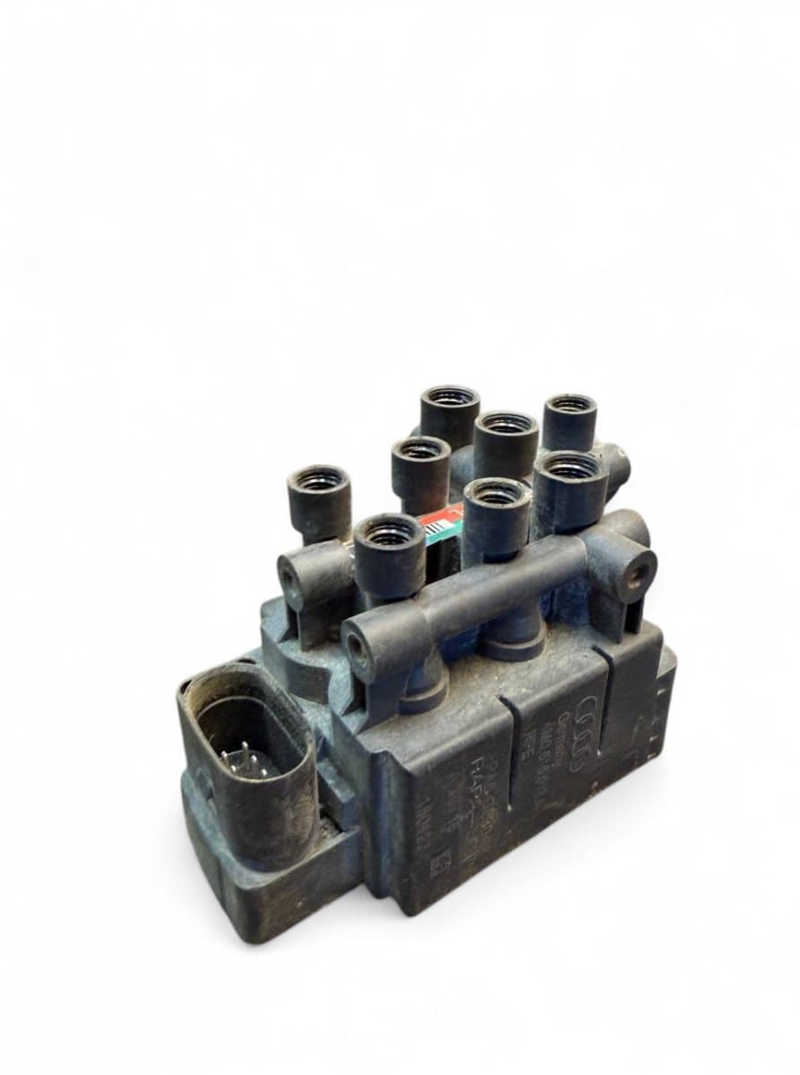 AUDI 4M0616013A Air suspension valve block AUDI Q7 (4MB, 4MG) (2015-)