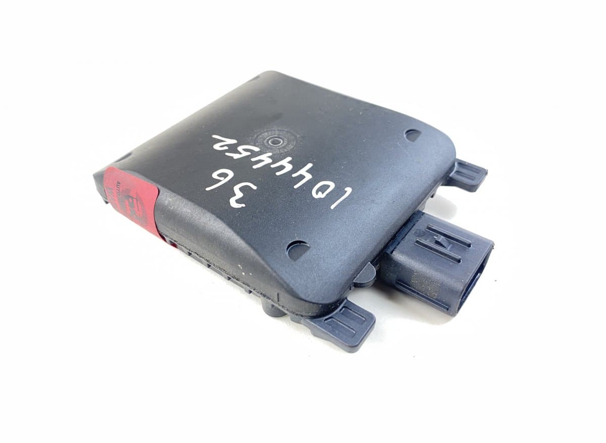 32340780 BLIND SPOT radar sensor VOLVO XC40 (536) (10.17-)