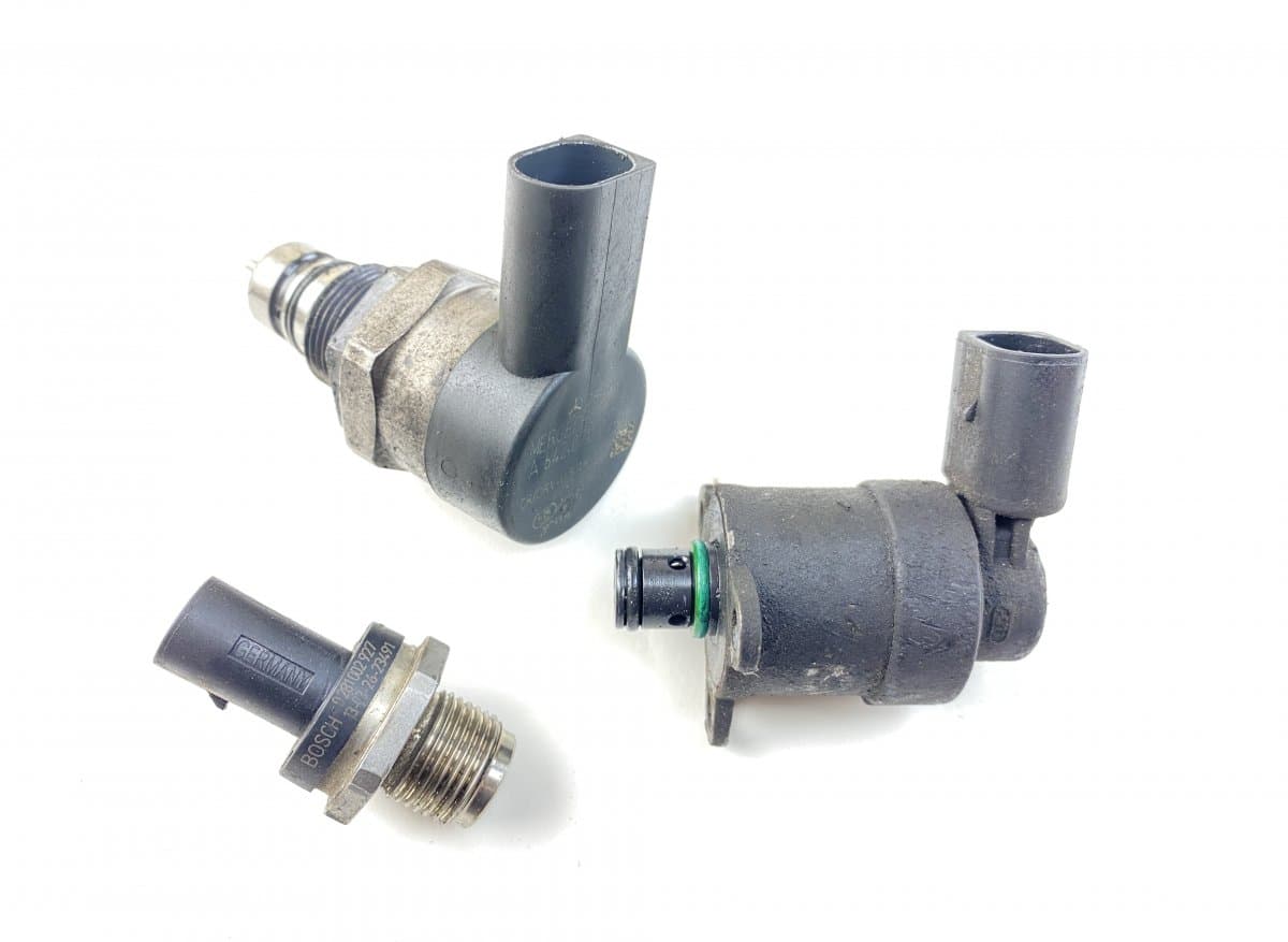 0281002927 A6420740284 0281002985 Fuel pressure regulator set MERCEDES-BENZ E-CLASS (W212) (2009-2016)
